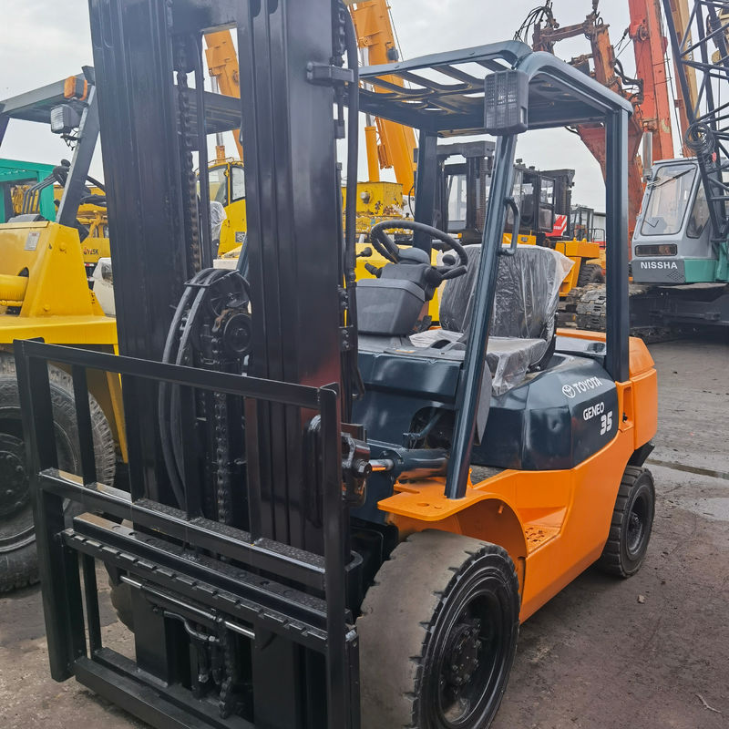 Toyota usato 3.5 tonnellate FD35 Diesel carrello elevatore a Shanghai cantiere con 3500 kg larghezza forcella