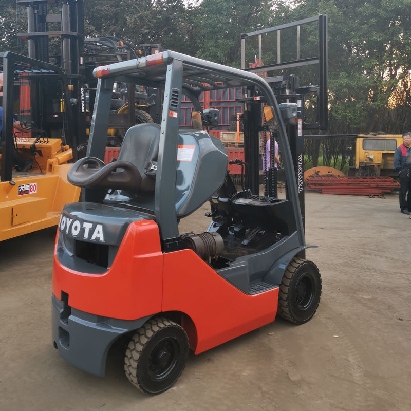 Forchetta di routine di larghezza di 1,5 tonnellate diesel Toyota FD15 con 2 tappe 3 metri a Shanghai