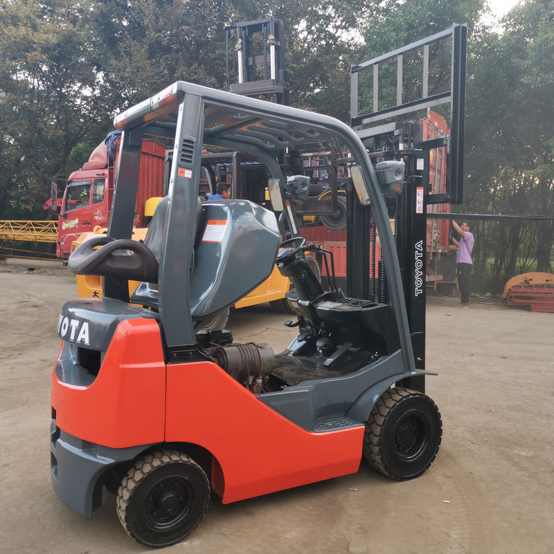 Camion a forchetta a benzina 2 T 2.5T 3.0T 3.5T con Nissan ISUZU Mitsubishi giapponese
