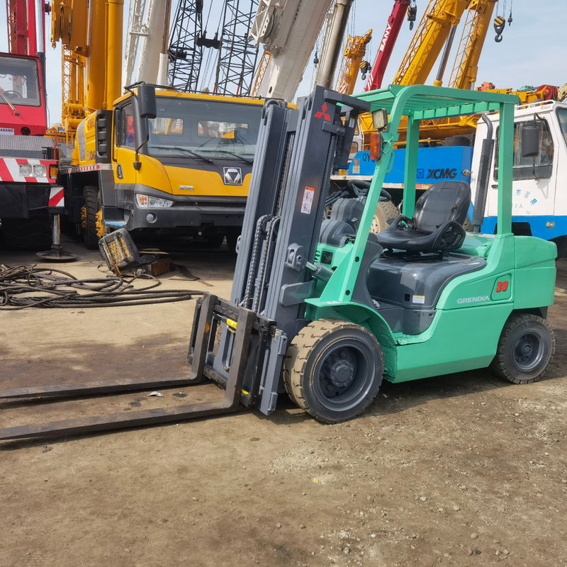 Condizioni di lavoro stabili Mitsubishi di seconda mano FD30 da 3 tonnellate con larghezza di forcella 180 mm