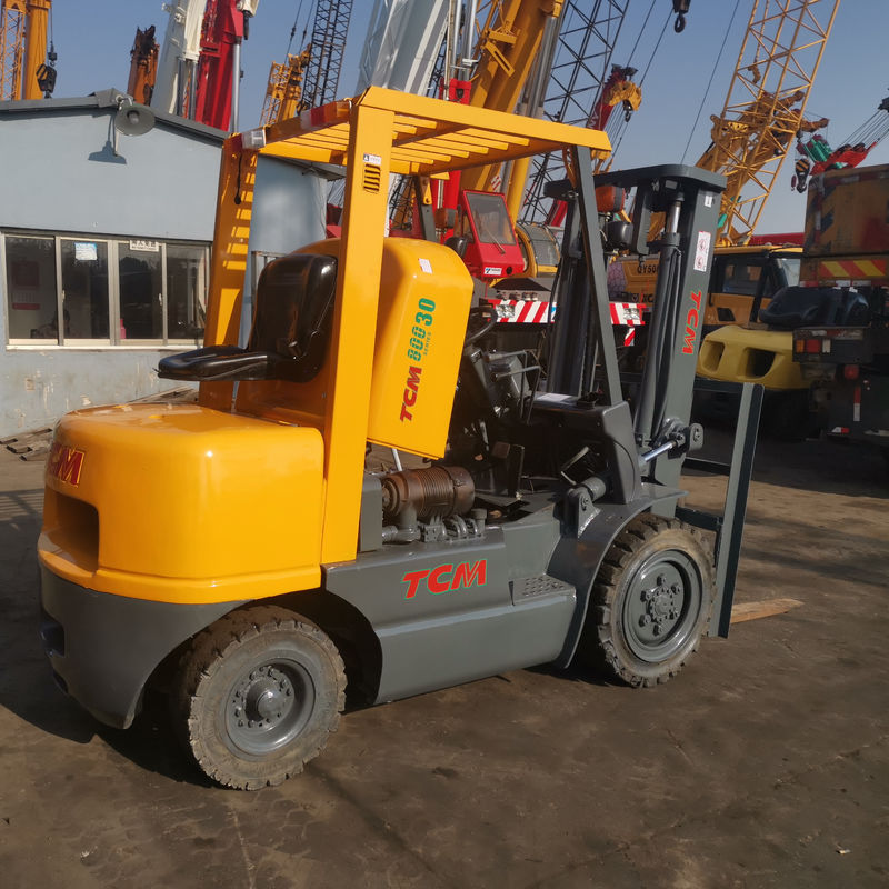 Potente TCM Telescopic Diesel FD30 T5 carrello elevatore 3 tonnellate 45 ritiro in riparazione macchine