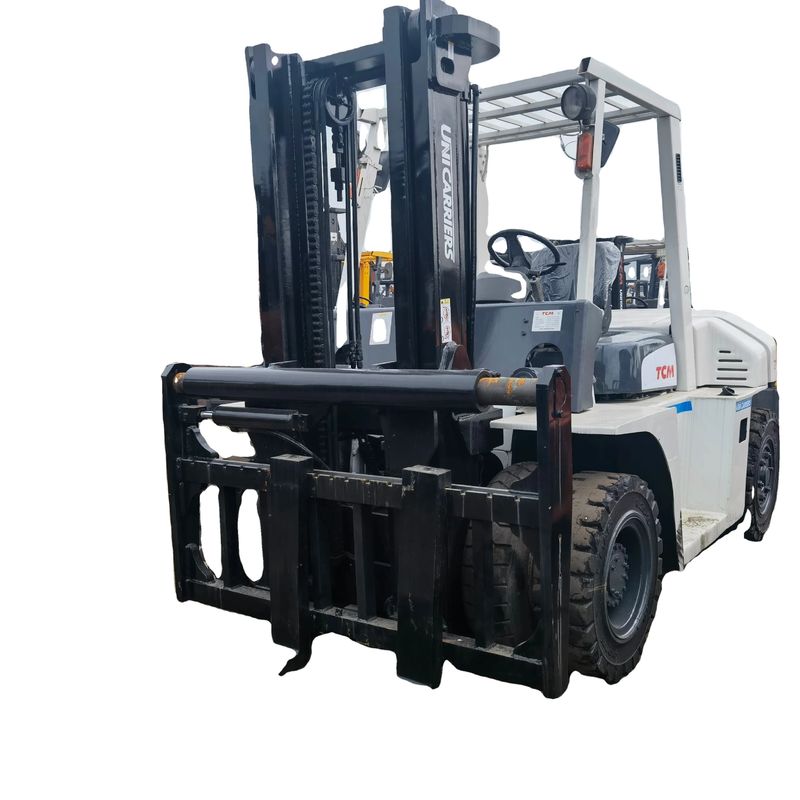 TCM FD70 carrello elevatore da 7-10 tonnellate con motore diesel e lunghezza di forcella di routine nel cantiere di Shanghai